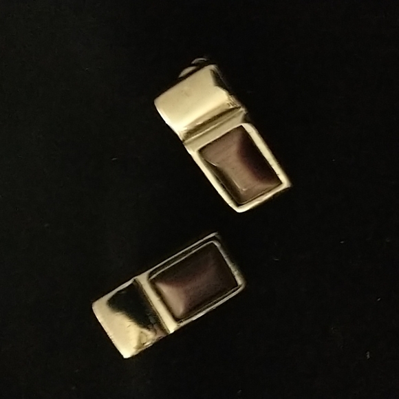 Silver tone earrings with purple stone. - Picture 3 of 3